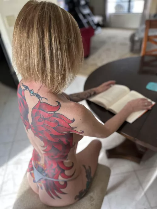 Reading is good brain food.