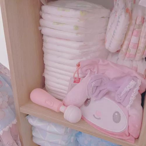 You're walking into your crush's room and see this, what do you say?