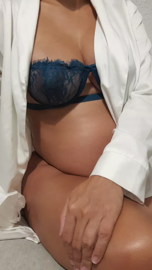 Being pregnant may be classy 🤭 don't you think so?