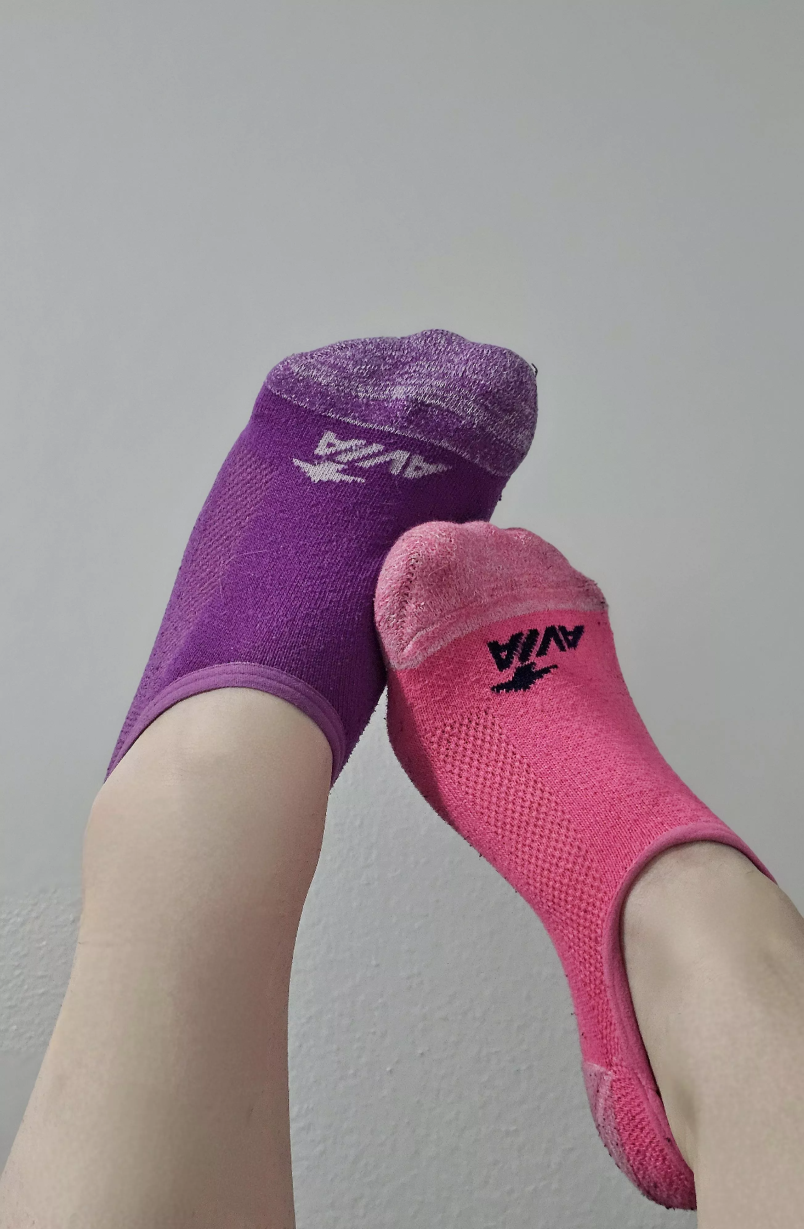 [F] Anyone else love mismatched socks?!