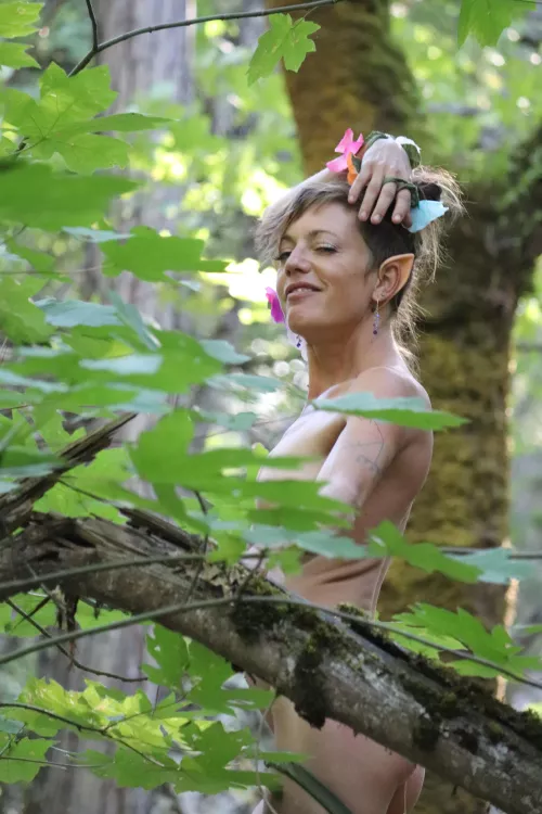 Fantasy play in the woods 🌿🧚🏻