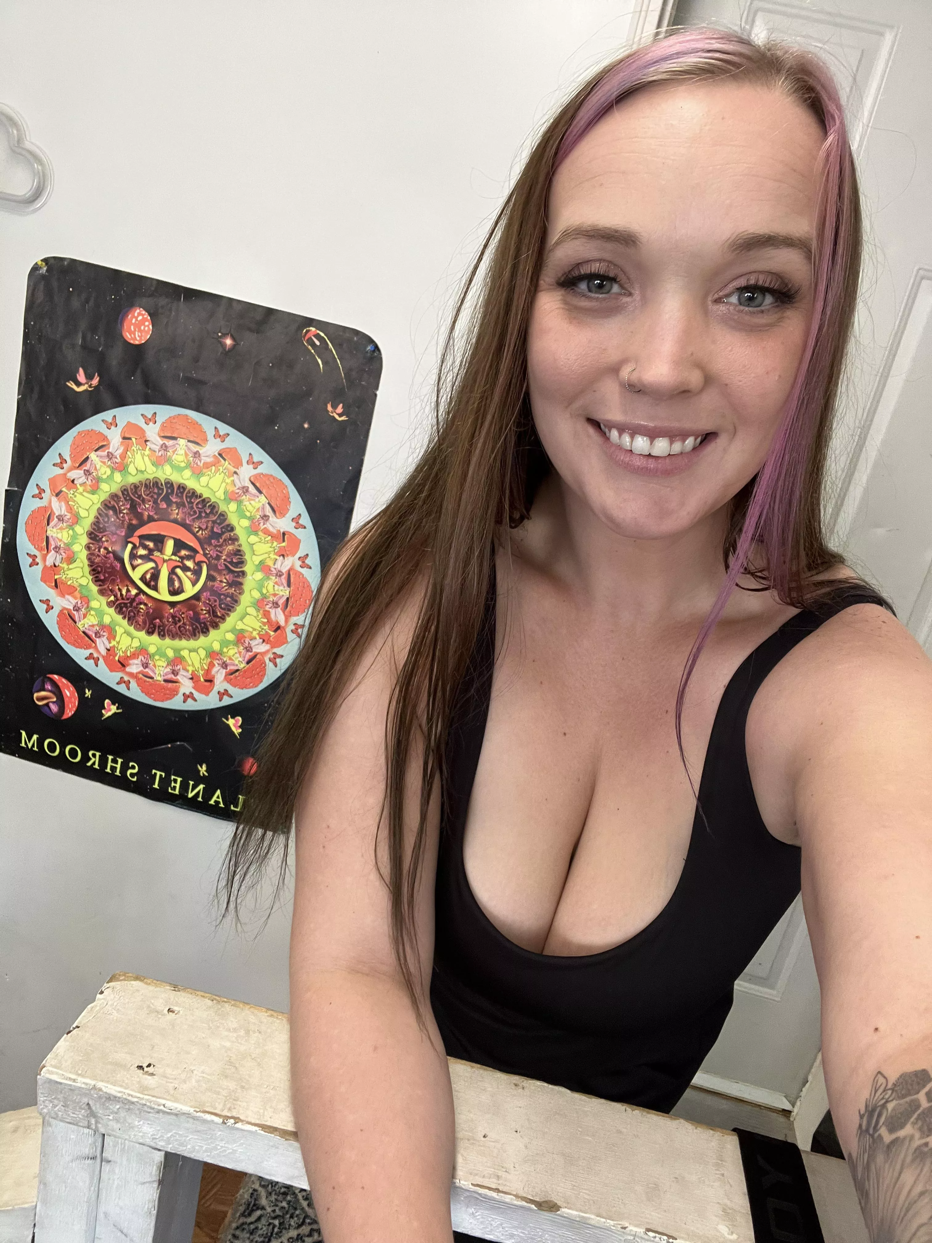 It’s okay, you can stare 😘