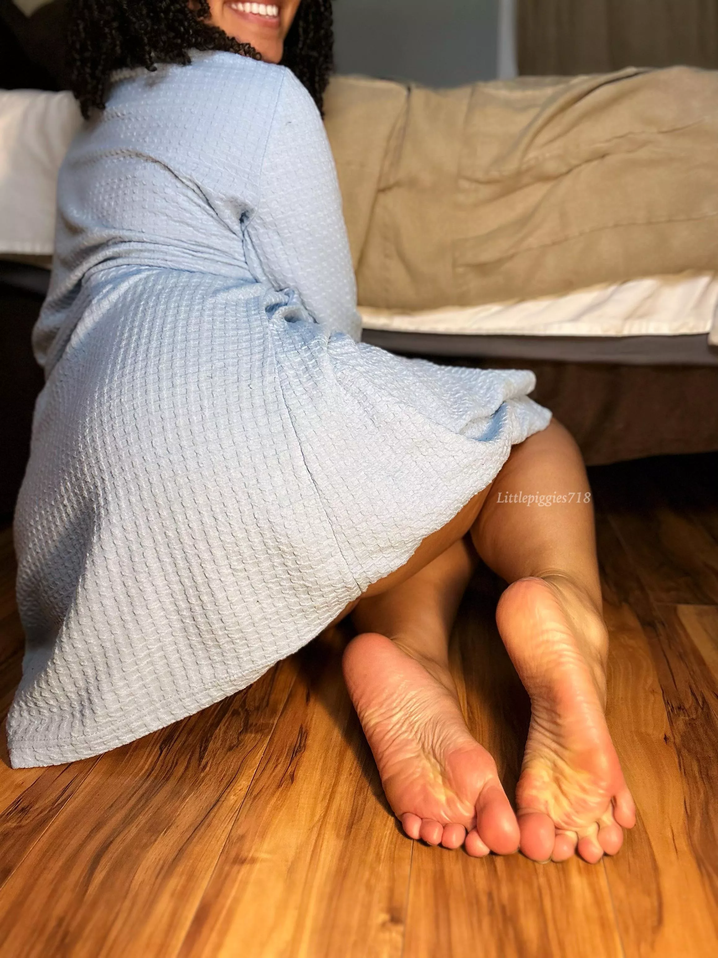 It’s so cool how wrinkled my feet look