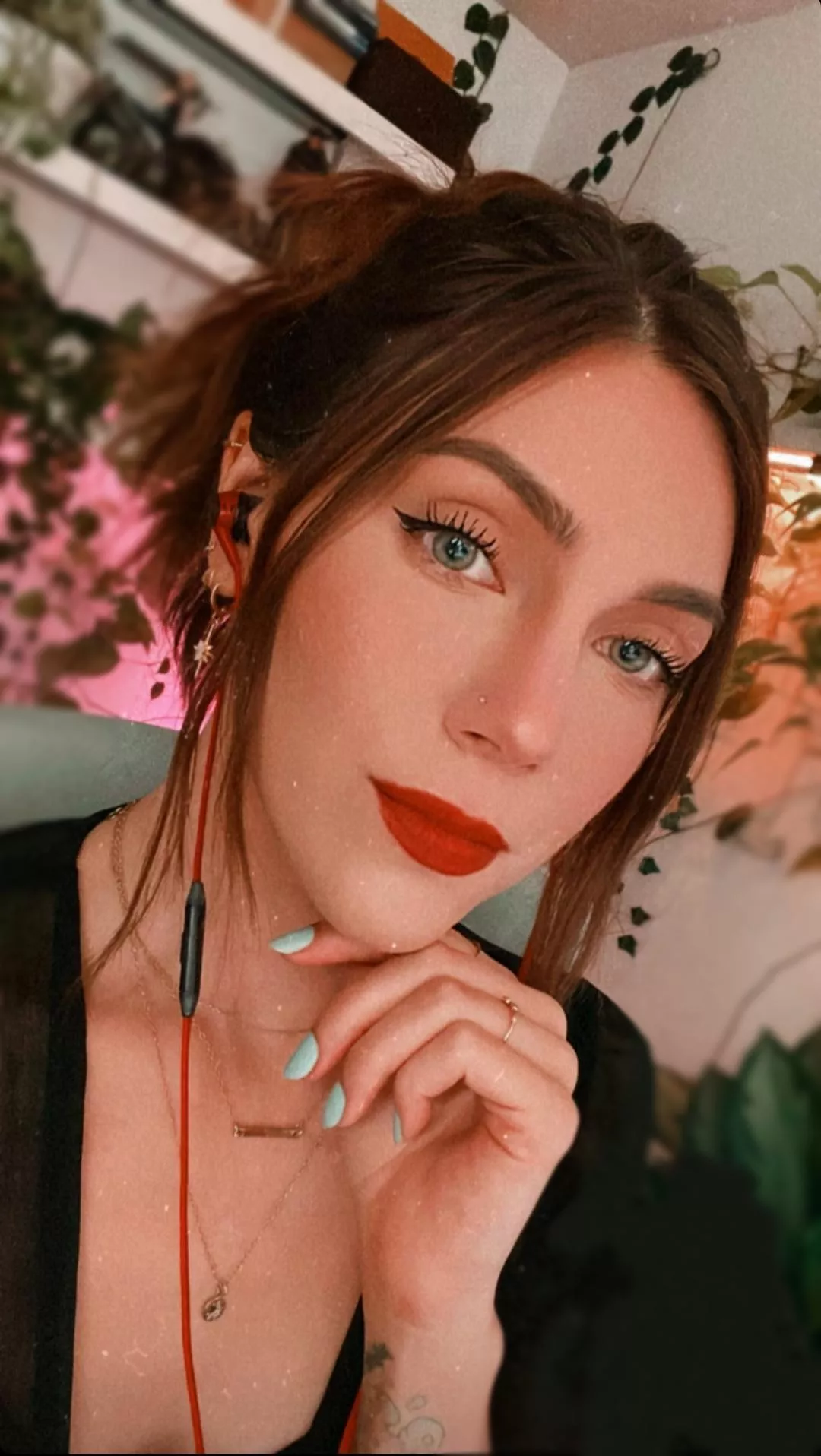 Lovely hands of Marz (Twitch)