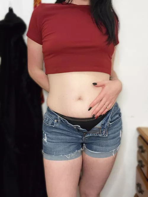 Nerdy but cute mil(f) at your service