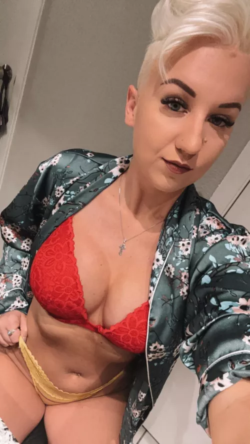 Think you can handle this nympho milf?