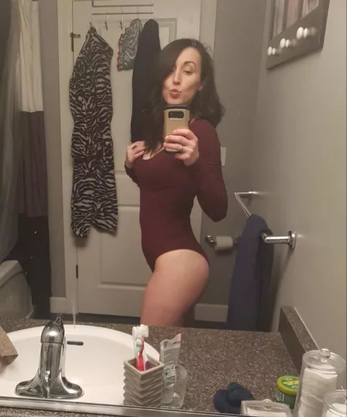 Who wants to cum on me?