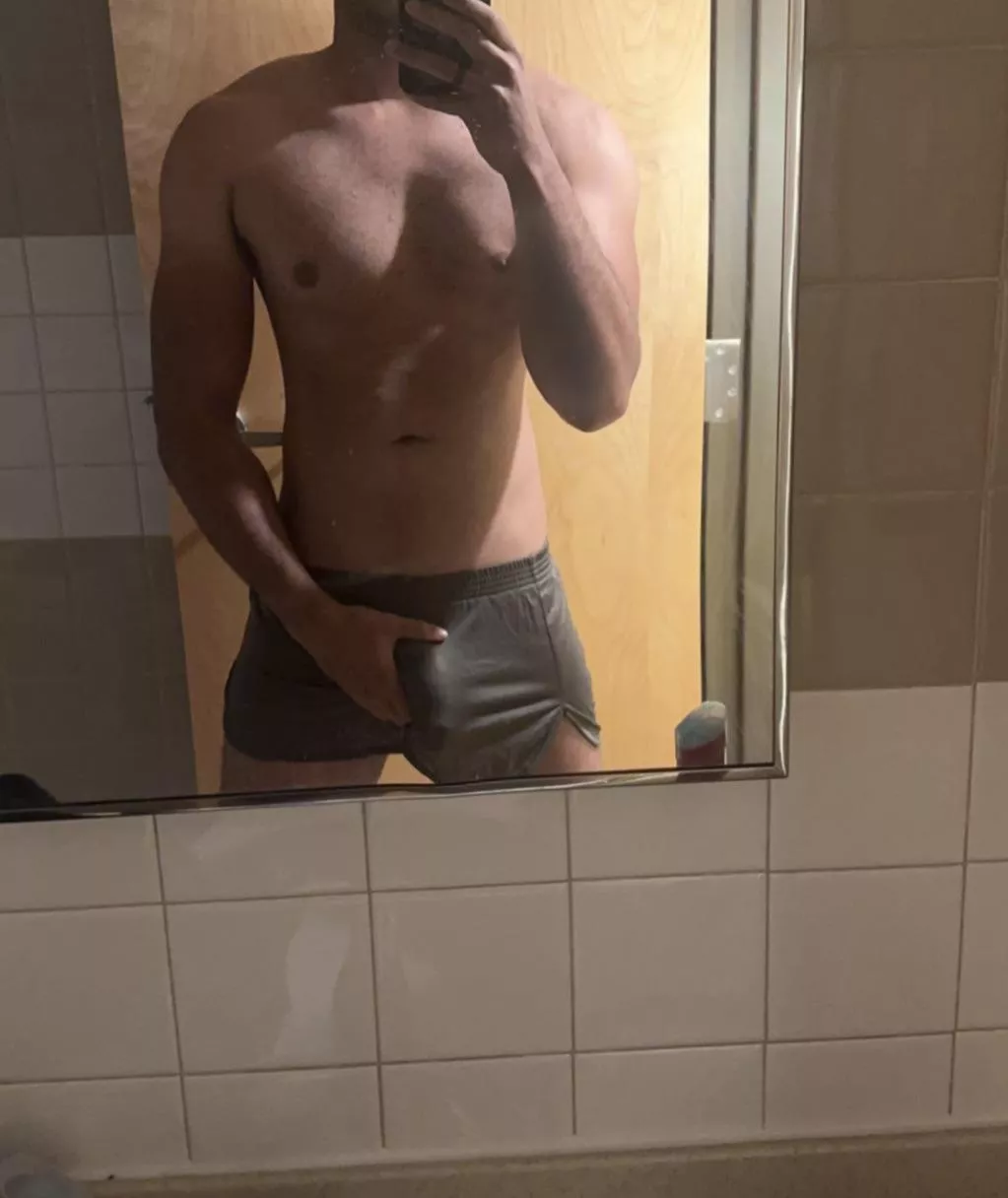 Wyd if you knock on my door and I answer like this?