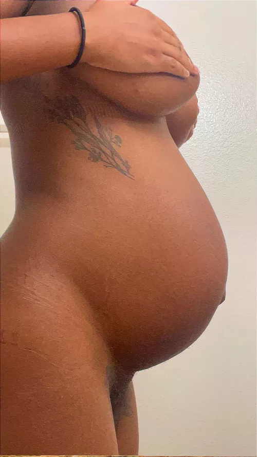 34 weeks pregnant 🥺