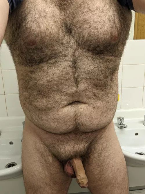 Anyone like chubby, hairy, uncut bi dads? (40)