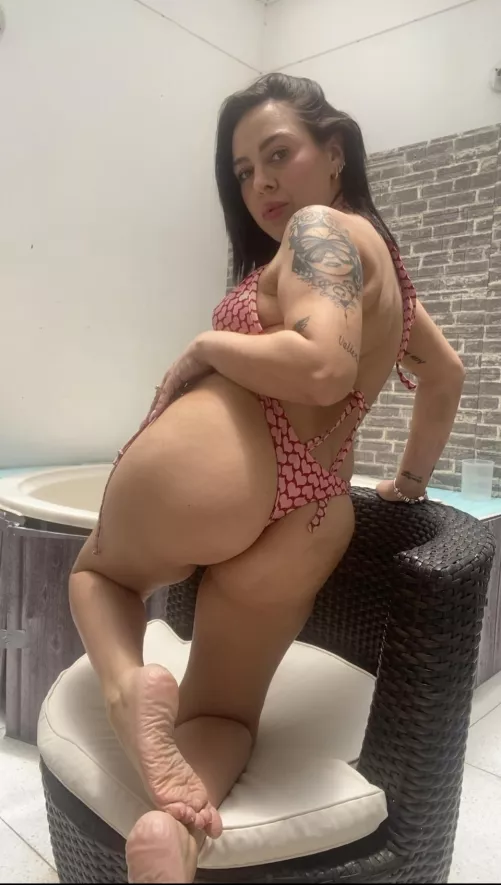 Are thick mommy bootys still on your menu?