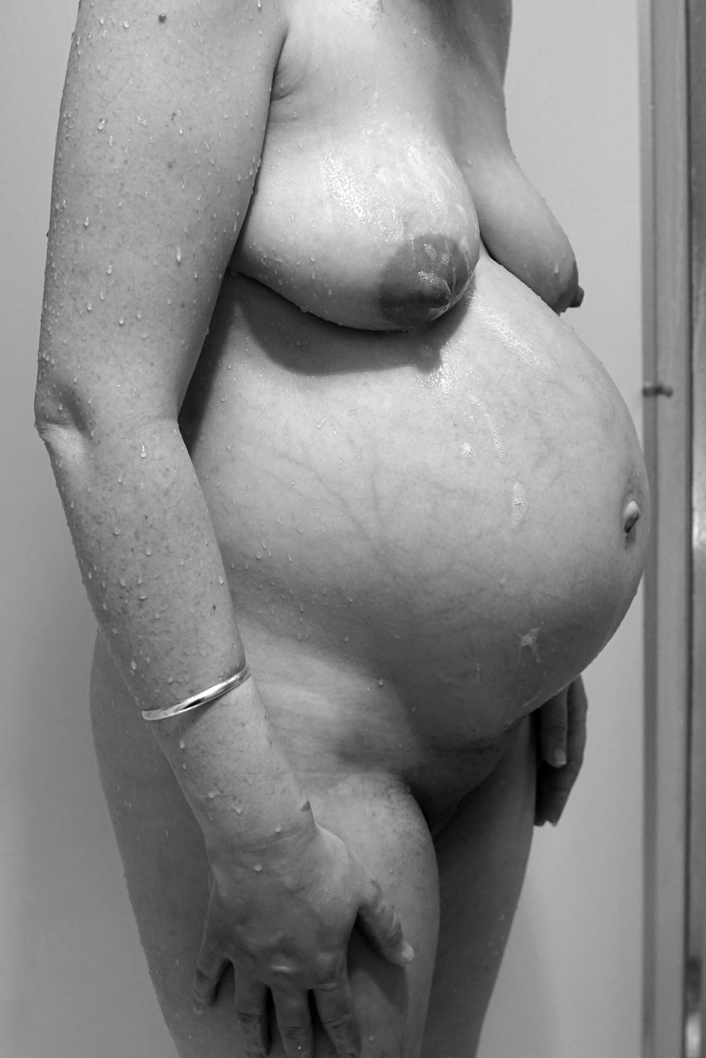 At 16 weeks with #4 right now, but here's a throwback to#3 at 41 weeks