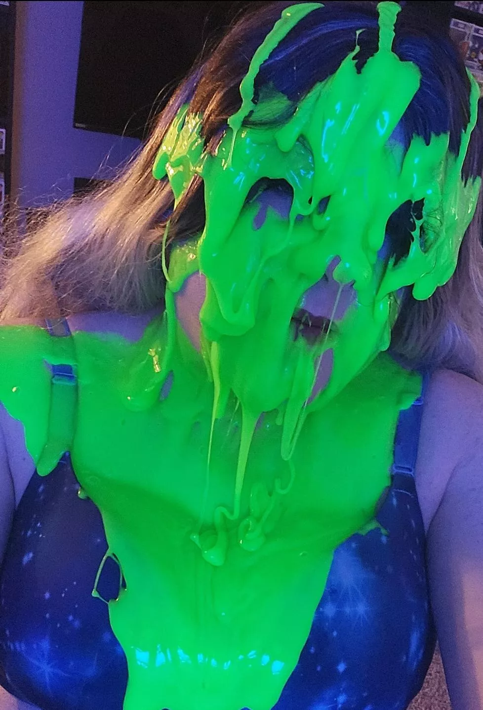 Covered myself in slime today.. won't be the last time 😍 just wish I had someone to help 💚