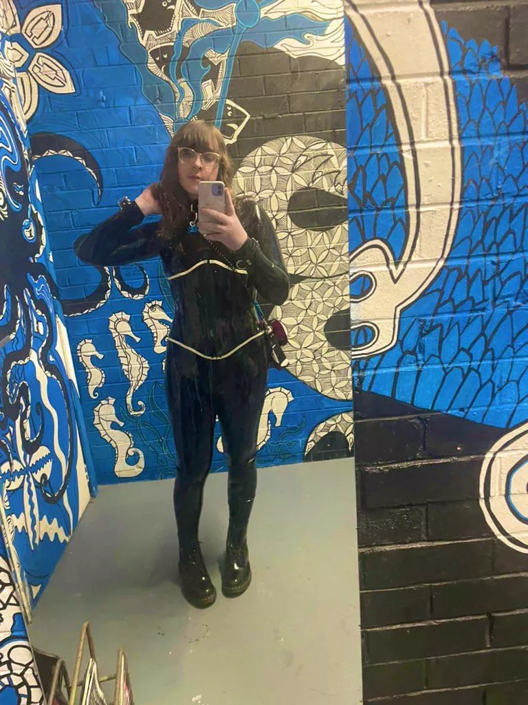 Feeling cute on a night out 🥰