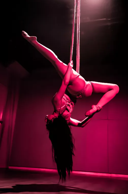 How do you feel about uncommon poses in the air?