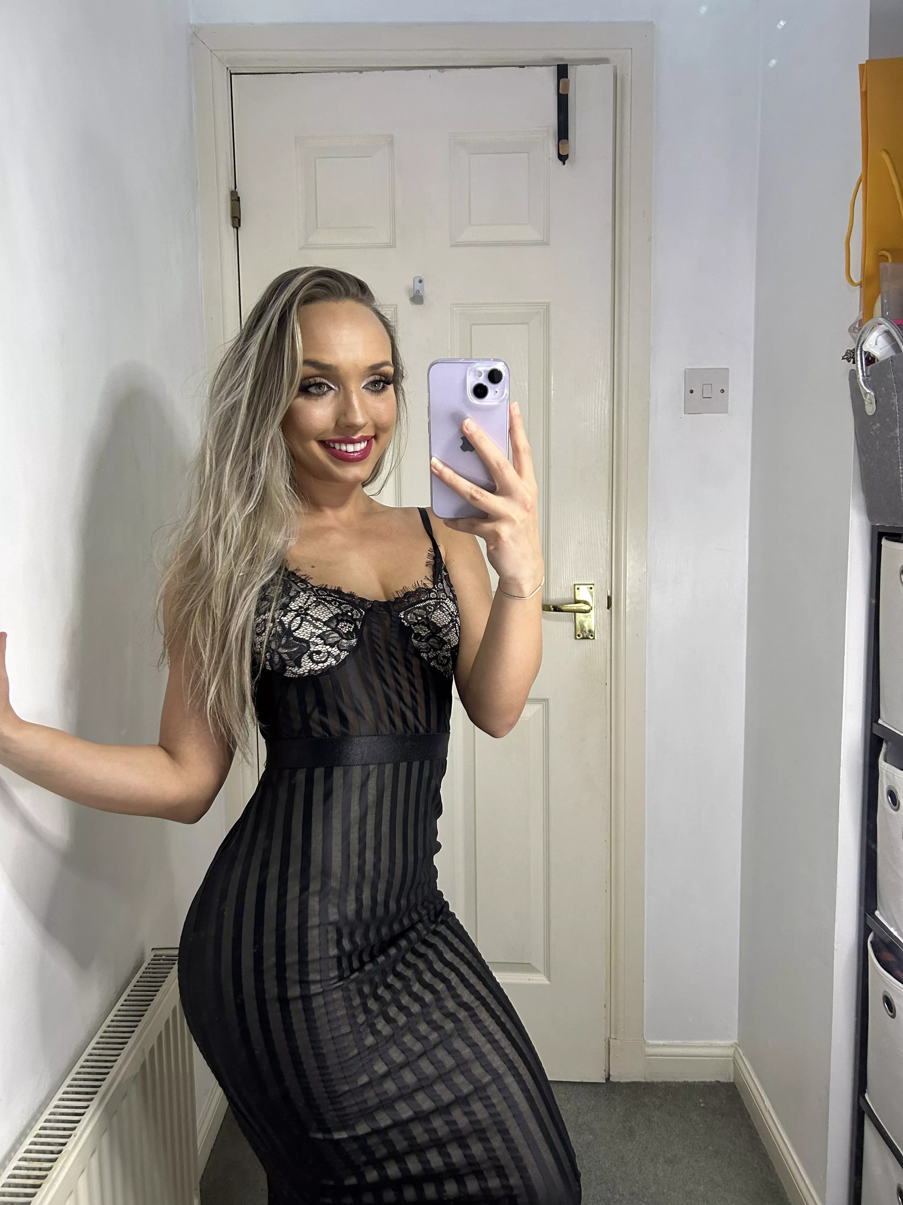 How would you feel if I was your girlfriend and we go on a date?