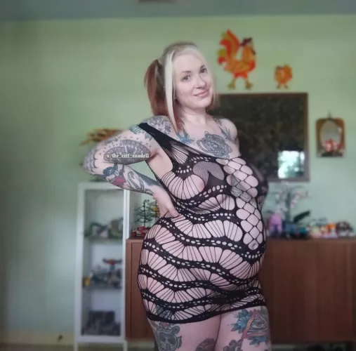 Let's snuggle and have dinner and make a Lego 🤍