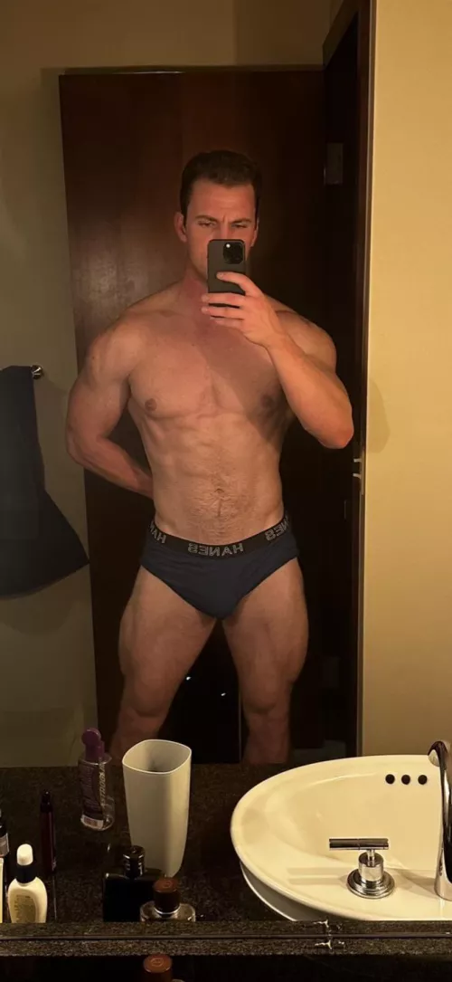 6’3 215 lbs