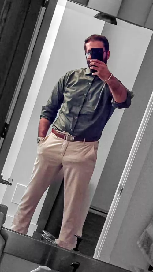 Catching glances in the office