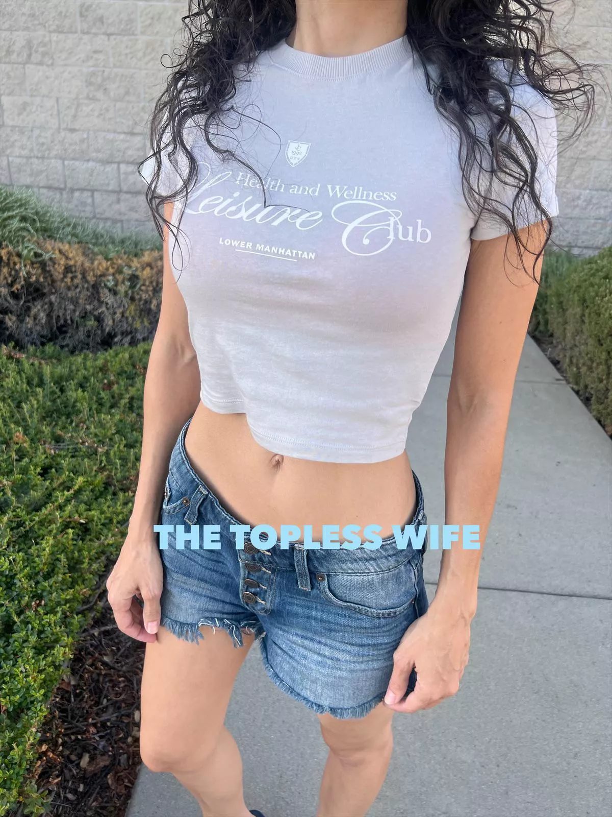 Happy Wednesday. Hope you like my outfit