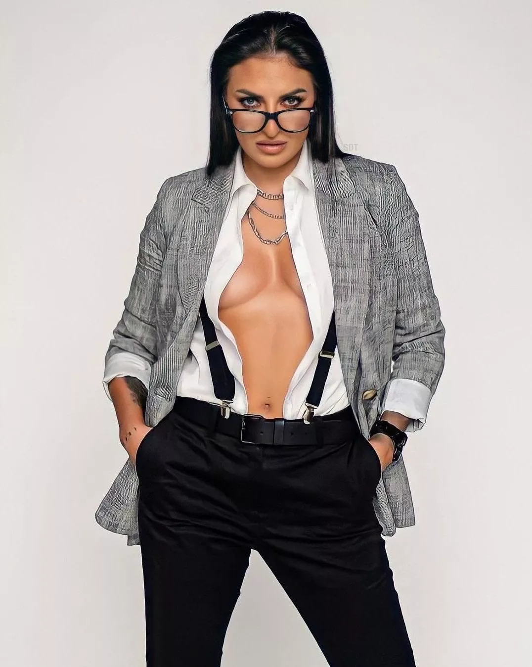Sonya Deville