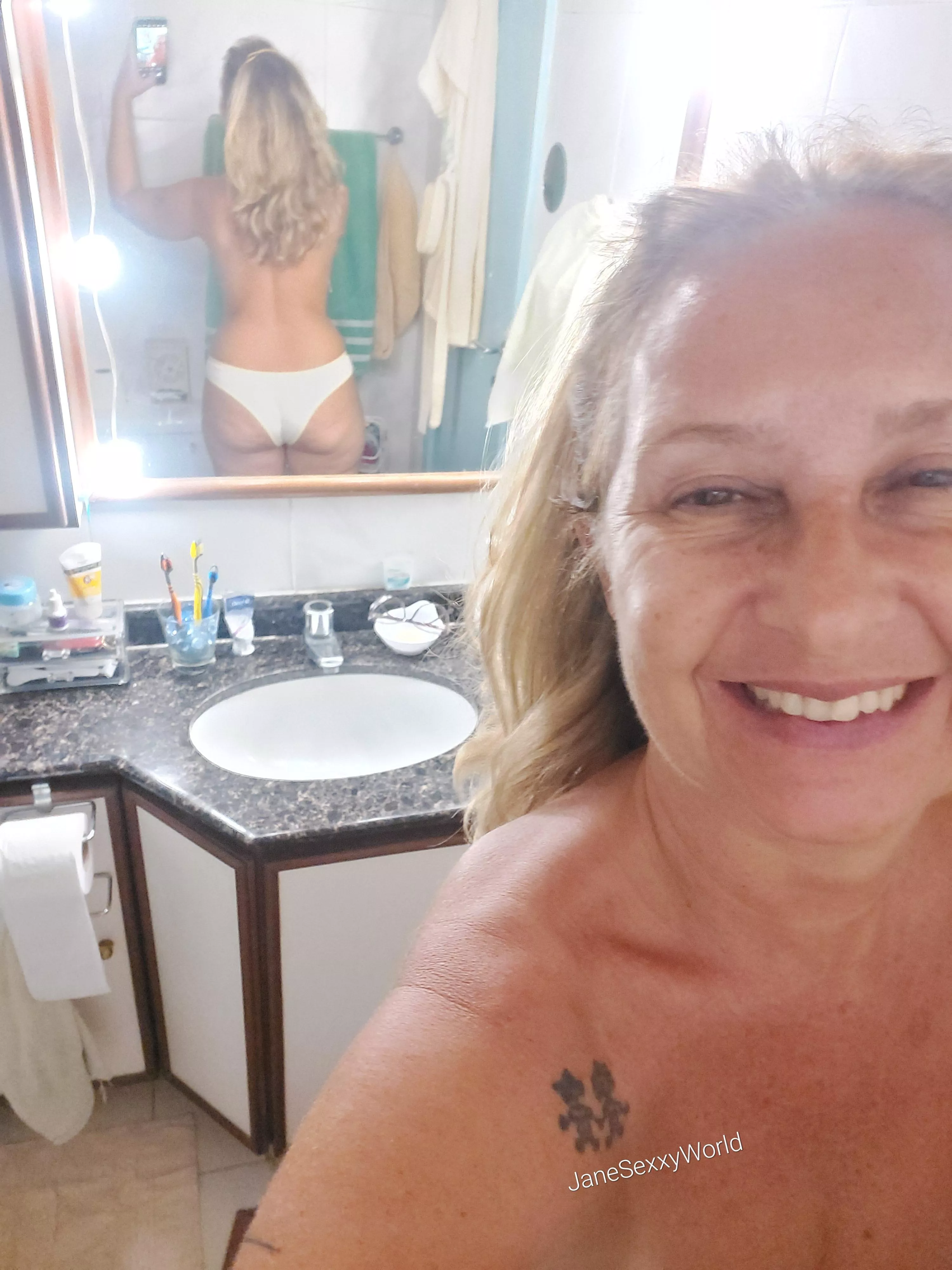 Take my smile and have a wonderful night honey! (51y)
