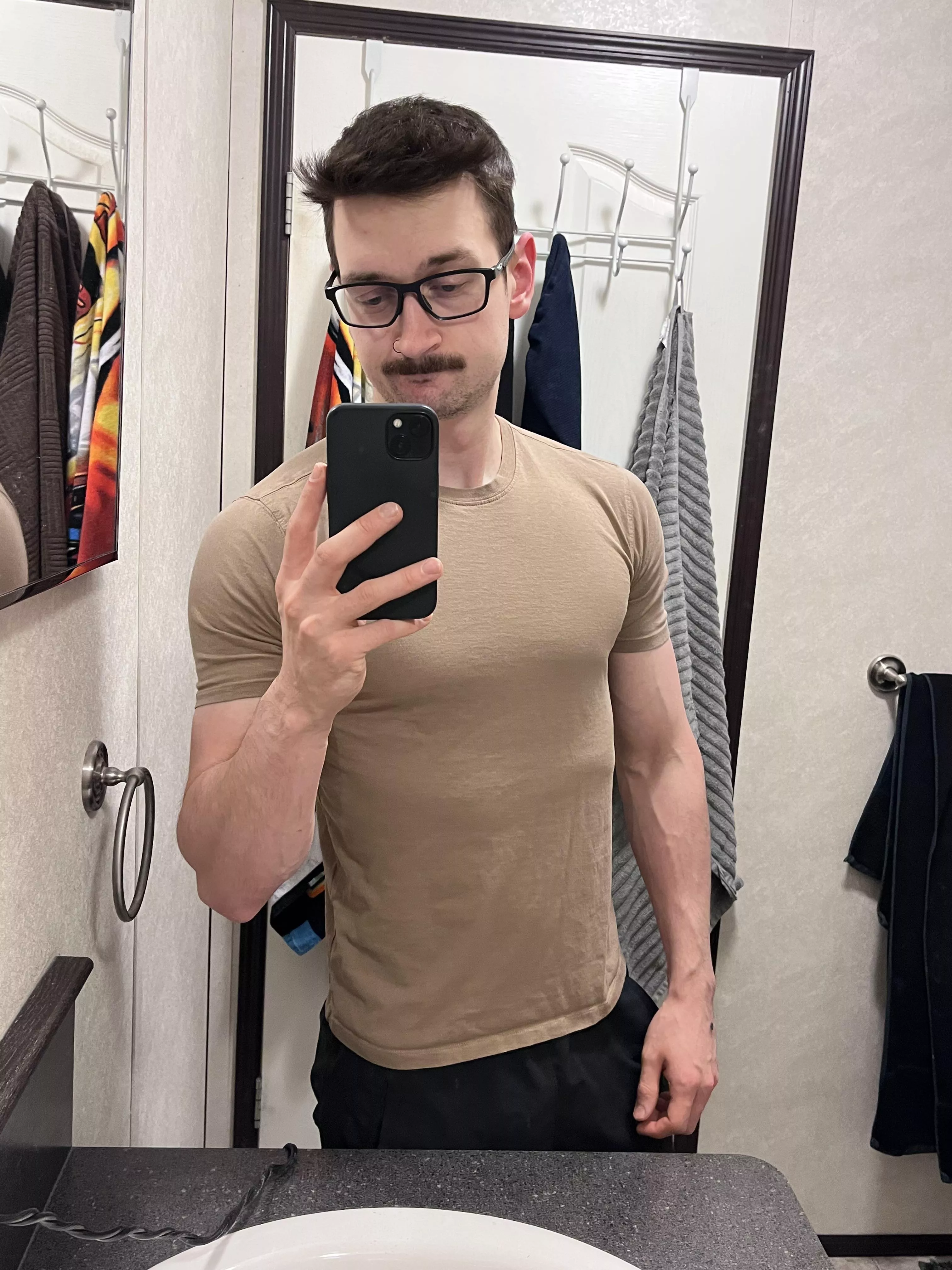 The downside of working out, old clothes don’t fit anymore 😅