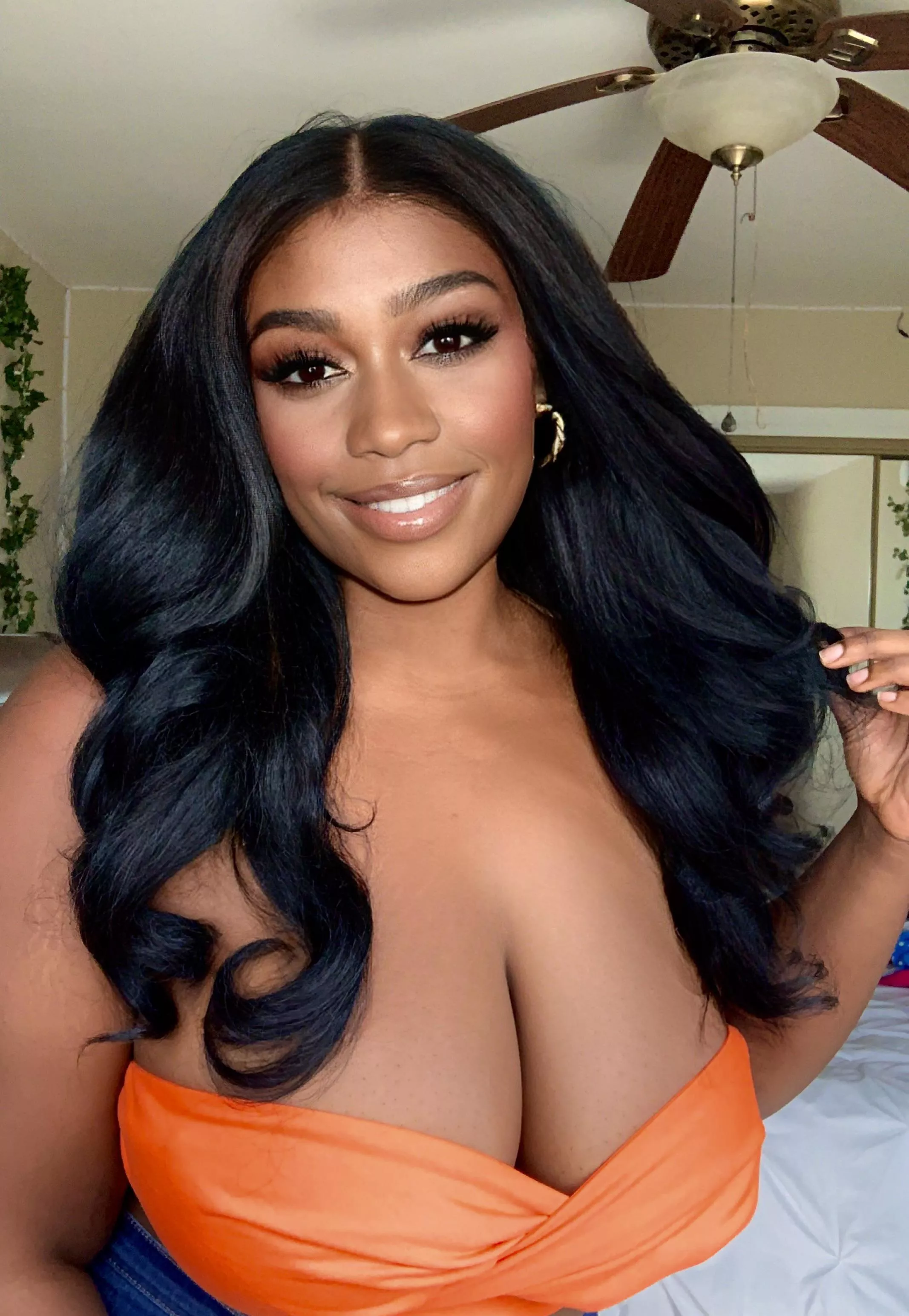 would you get me a drink at the bar if I wore this?