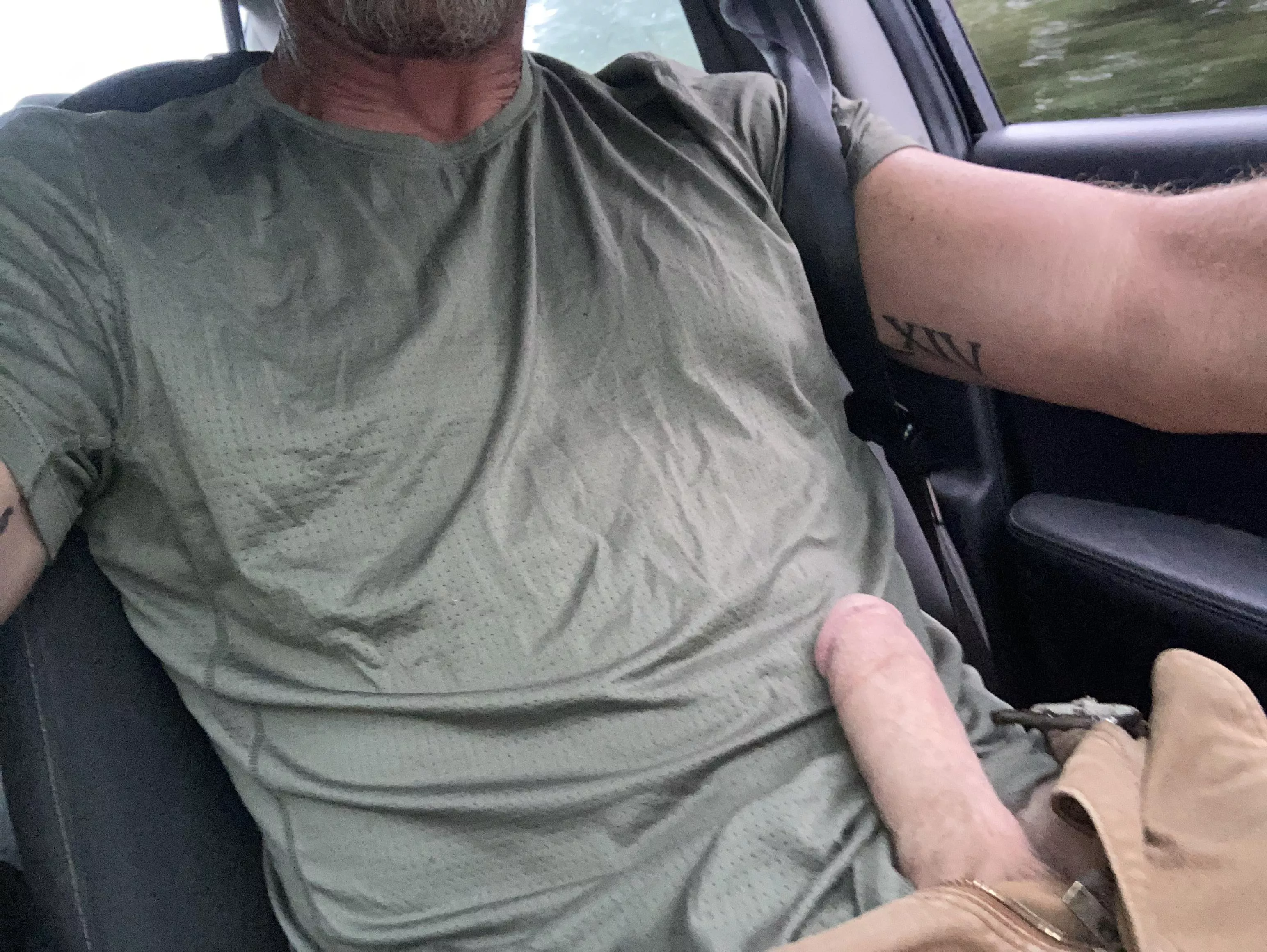 You pull up beside me and see this , what do you do