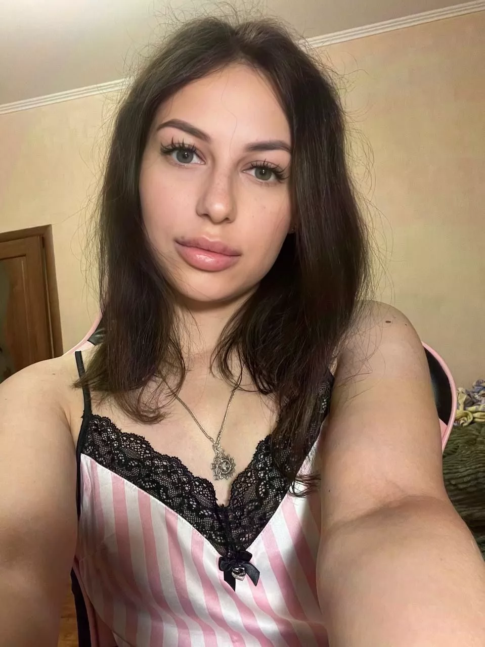 18, petite and horny...