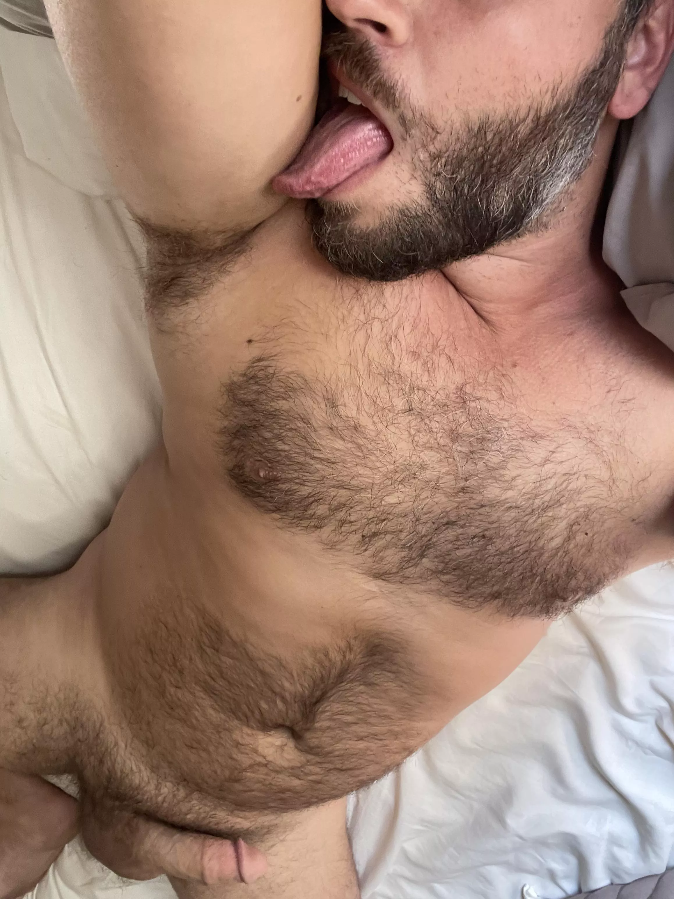 31 and horny in bed on my day off…. Let’s play! Teabag4202