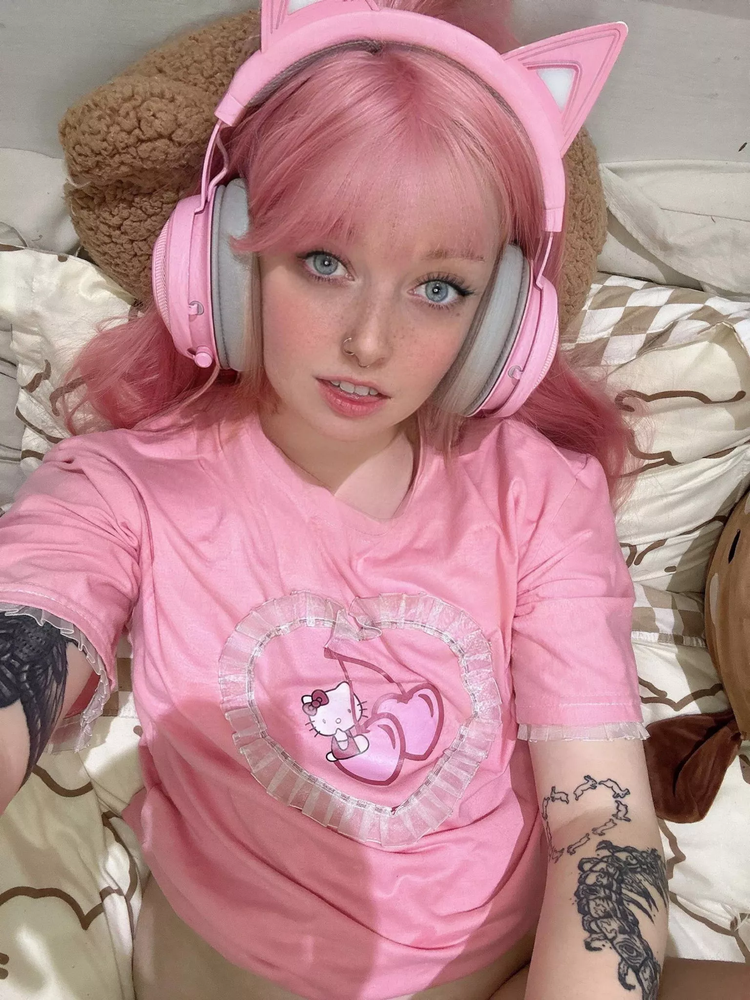 can't you see im trying to play dark souls in here?