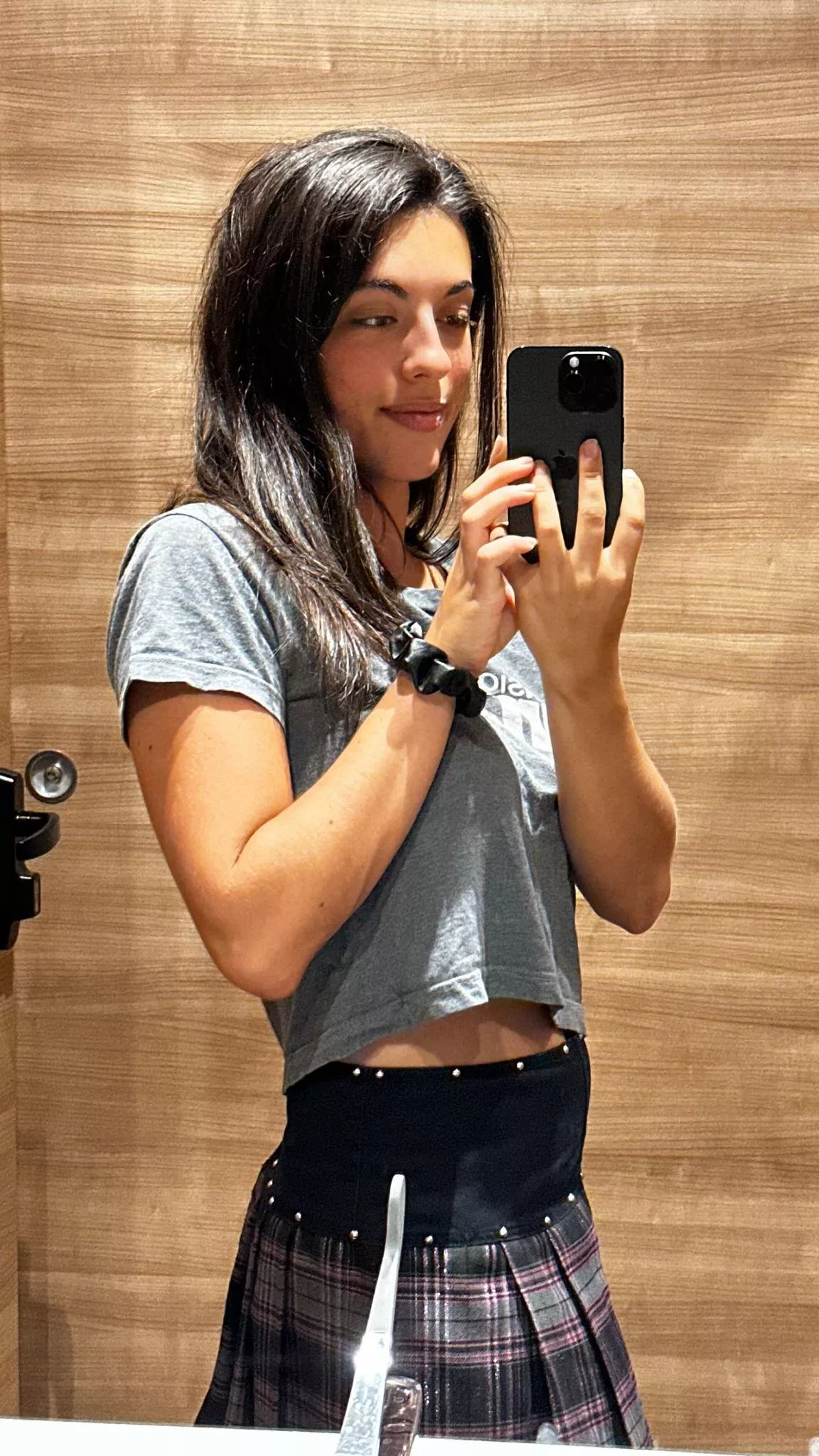 cleavage smile and sexy F19