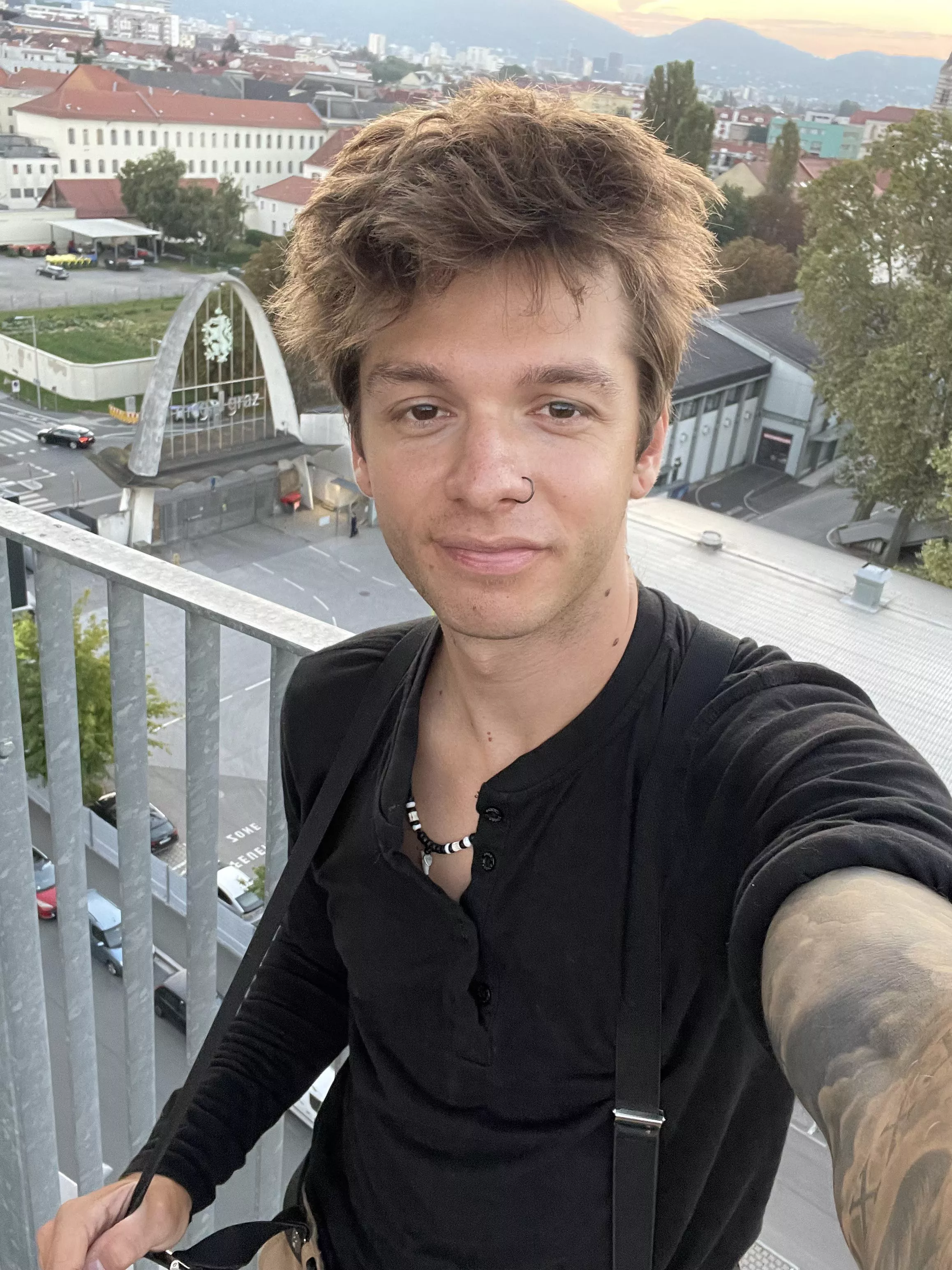 Does the suspenders fit to me?