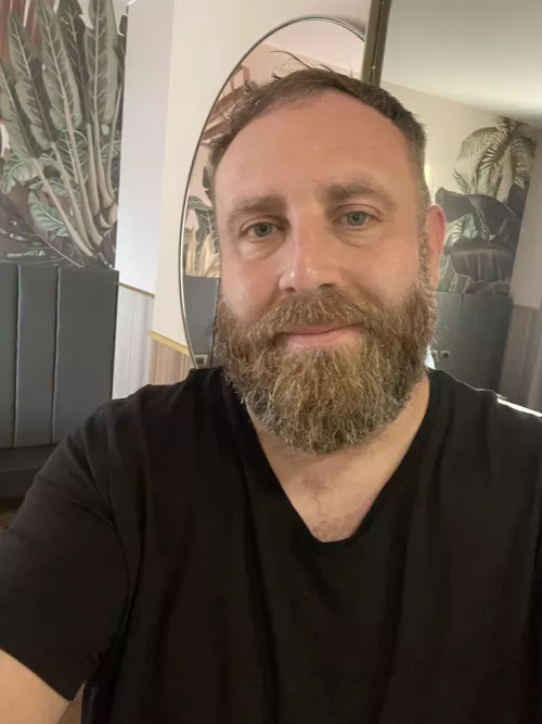 Happy Friday Guys 😊