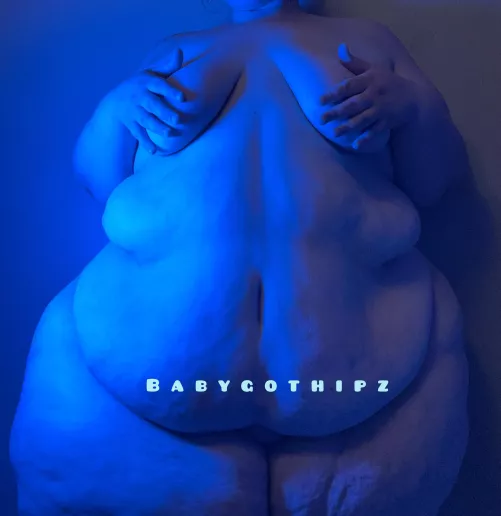 How horny does this make you?! 💙💙