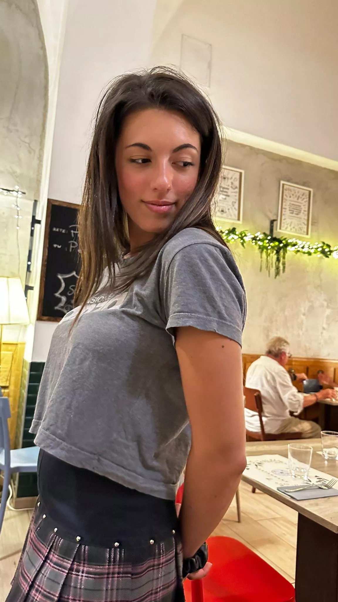 HS look with no bra, it makes everything more exciting F19