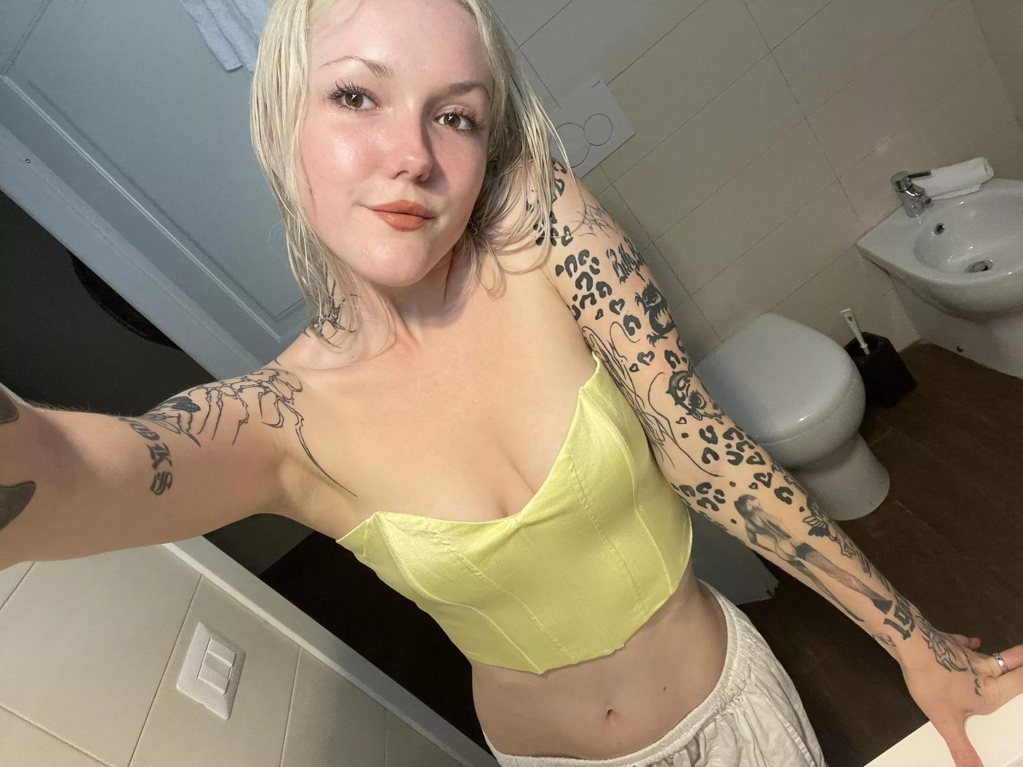 It's a beautiful day to wear this outfit today