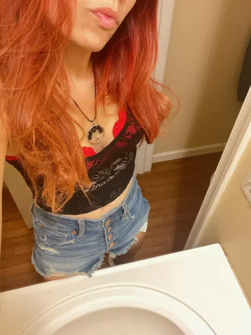 It's Thursday and I'm H O R N Y !