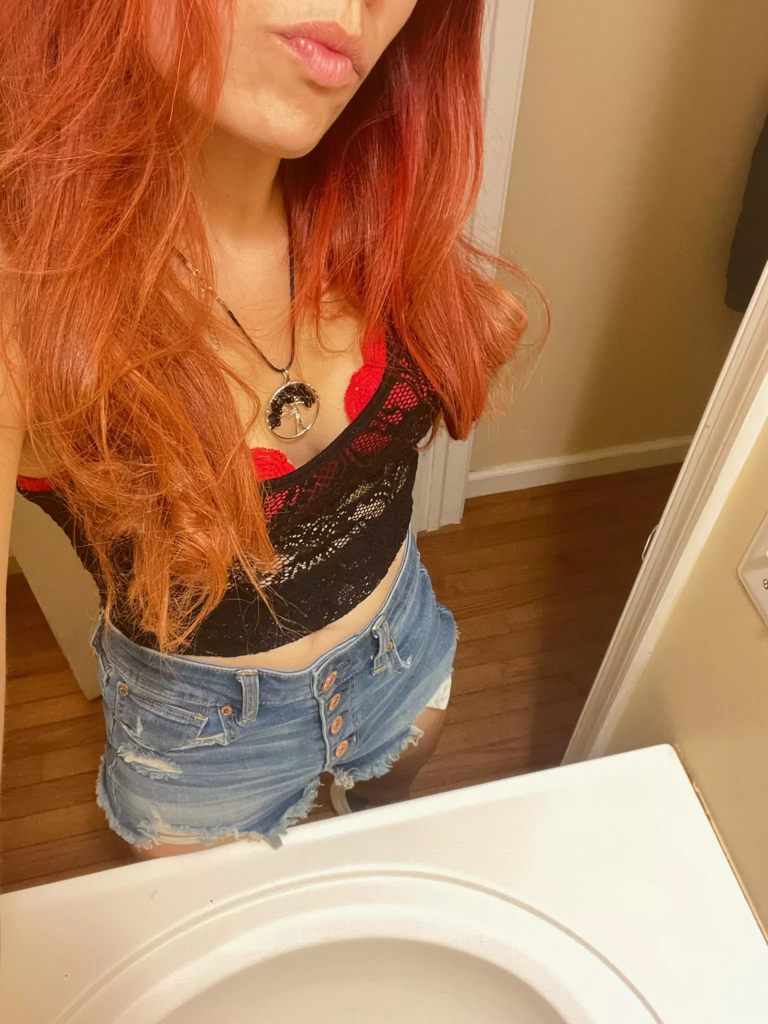 It's Thursday and I'm H O R N Y !