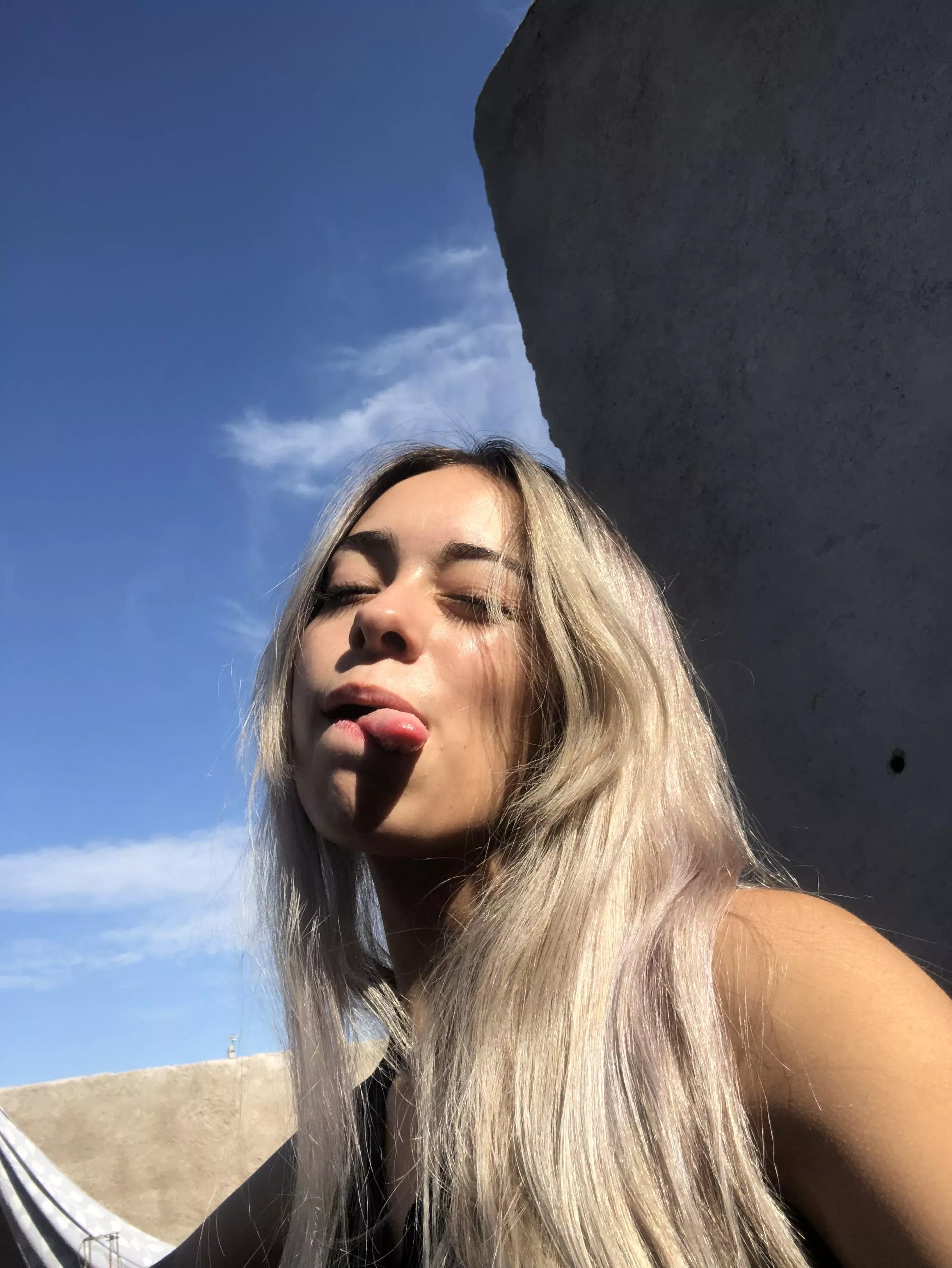 Melanin shower (IUTR)