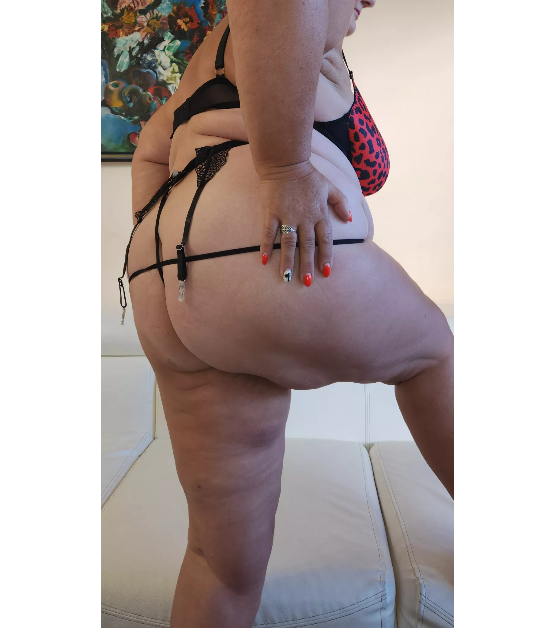 Nothing special, only big ass and juicy boobs here.