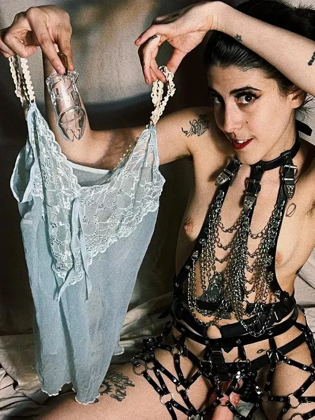 ready to get caged and obey a true goddess chastity rules? i have all sort of new commands 4 this locktober to come, i will hold the KEY!