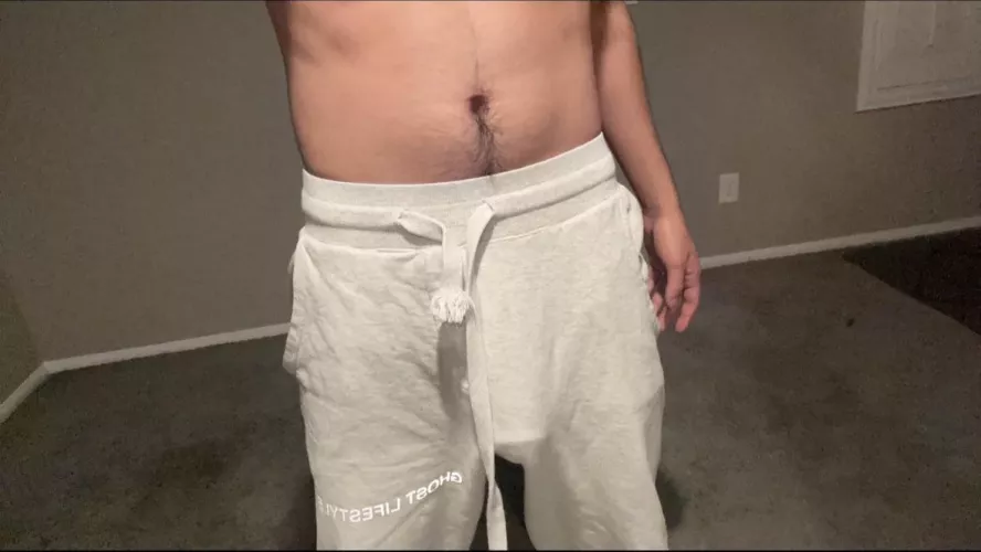 Should I wear sweatpants in public ?