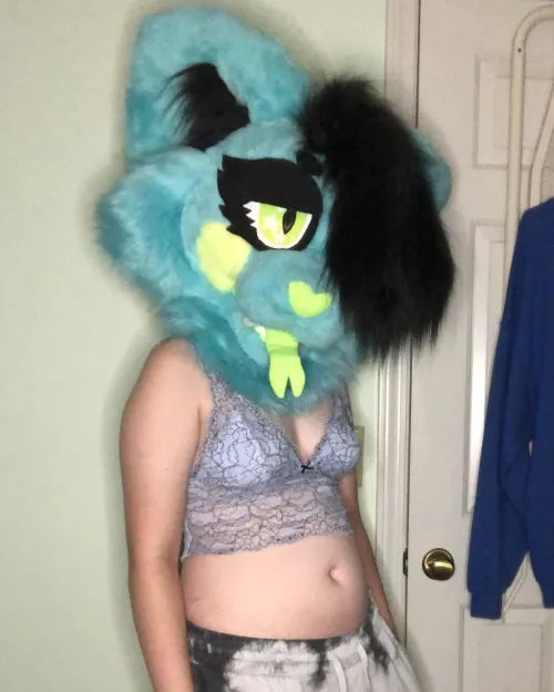 these sweatpants hang off my hips so nice~