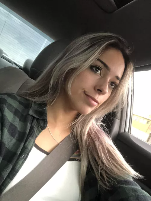 Was bored so I took a selfie while waiting (IUTR)