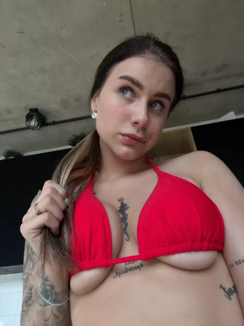 Wonder what it feels like to be with older men.