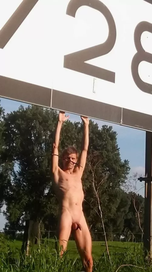 [45] Km 728 ... exposed