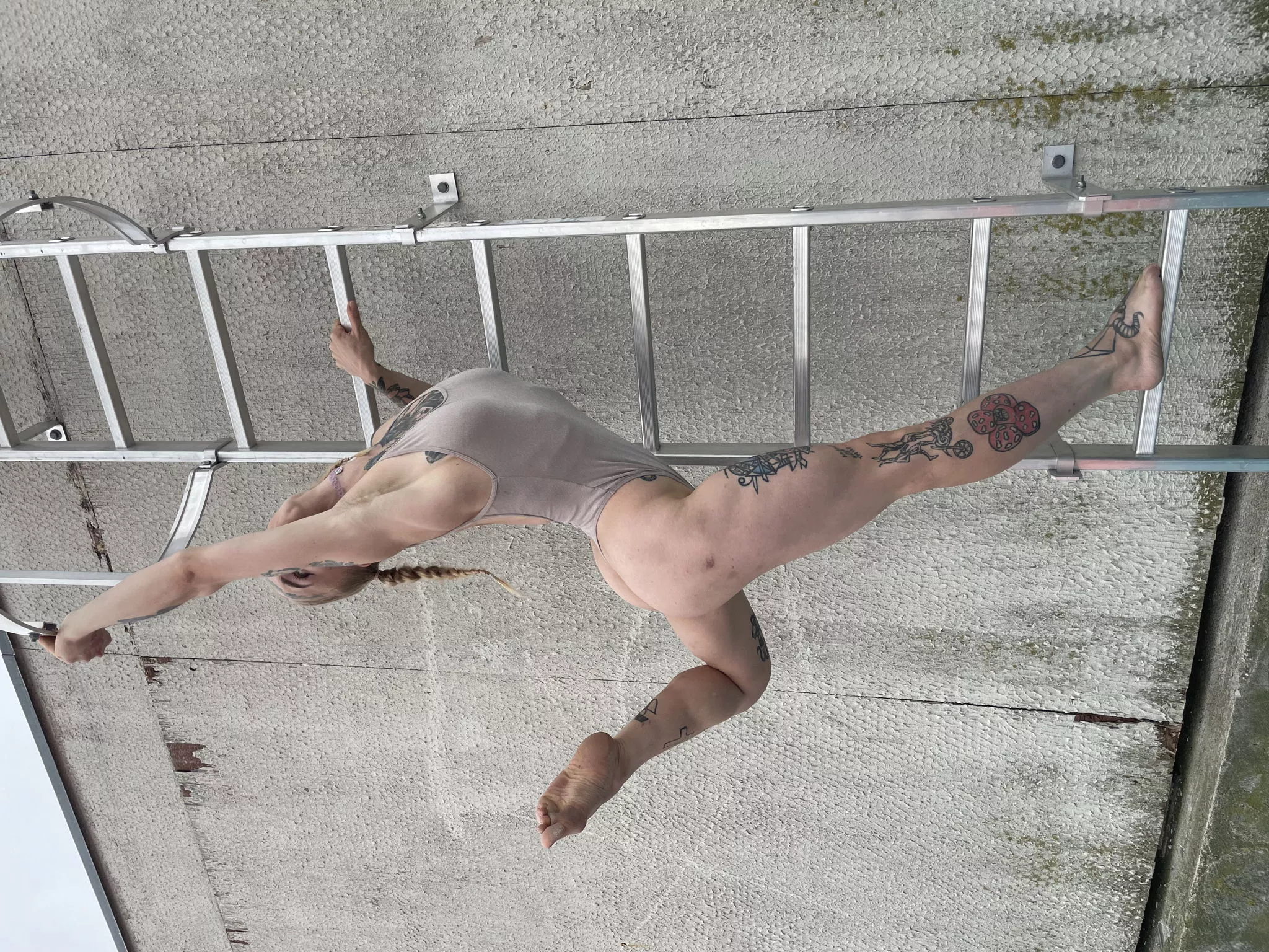 Badass babe with killer ink