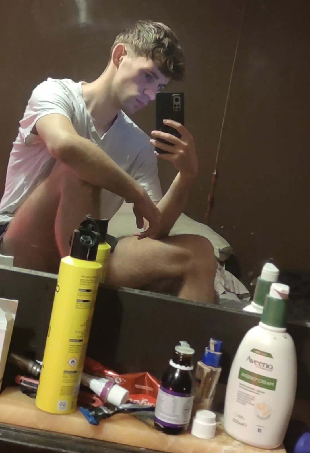 Me and my various various potions and serums. Im wearing shorts, by the way 😂.